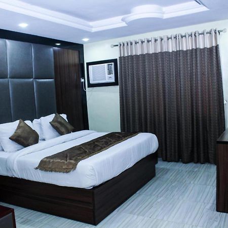 Six Diamond Hotel Ikeja Exteriér fotografie